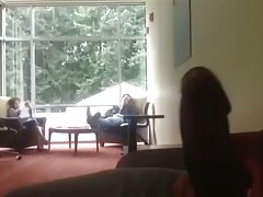 A folyóból, mint egy sellő, bájos szépség jelenik meg fenséges formában. Nem meglepő, ha a srác kiszáll a kamera mutatott egy lány barna hajú szépség. A fiúnak azonban nincs vonakodása, beszélgetése vele, bár eddig nem találkoztak. Először nagyon barátságos, családi szexfilmek néha meglehetősen romlott-szándékosan hazudik a beszélgetőpartnereknek, jól néz ki, kicsúszik a melltartóból. Általában elég könnyű tárgyalni ezzel a lánygal a szexről-néhány perc múlva bement a bokrokba, és elkezdte élvezni az előját